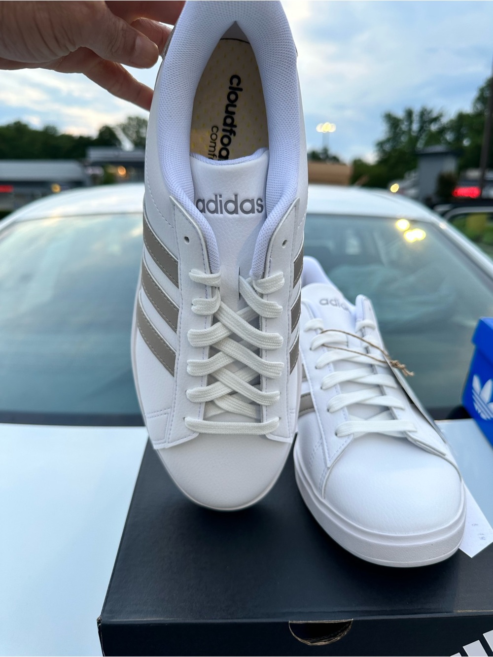 Adidas Women’s Grand Court 3.0 size 10 - Picture 2 of 5
